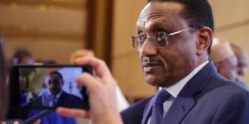 Chad foreign minister resigns as government speaks to rebels